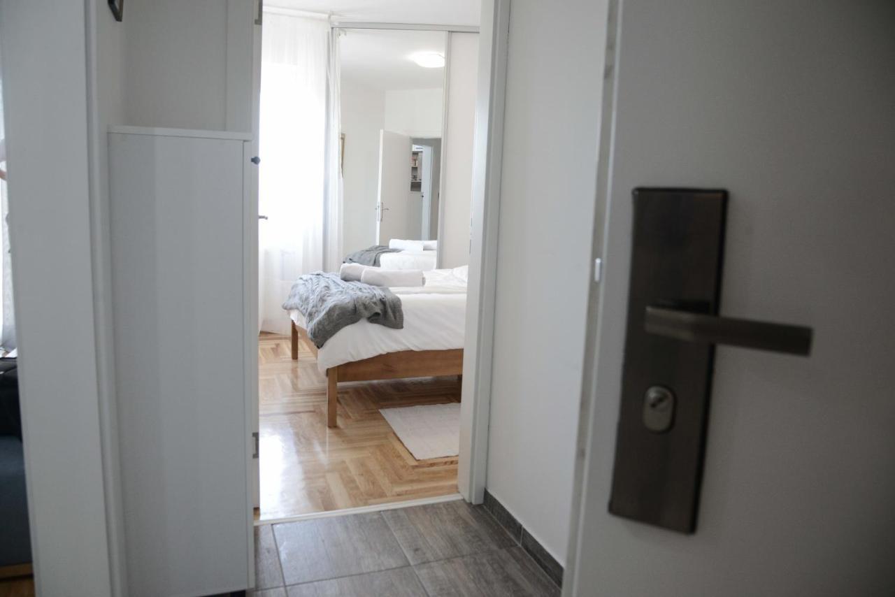 נובי סאד Apartment Dobraya Grey מראה חיצוני תמונה